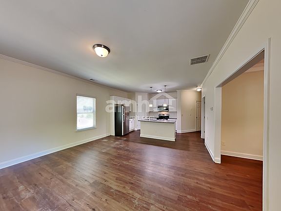 4th image of 2485 Beal St