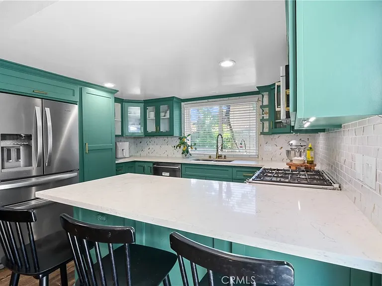 915 N Shaftesbury Ave — Photo 12