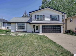 10628 M St, Omaha, NE 68127