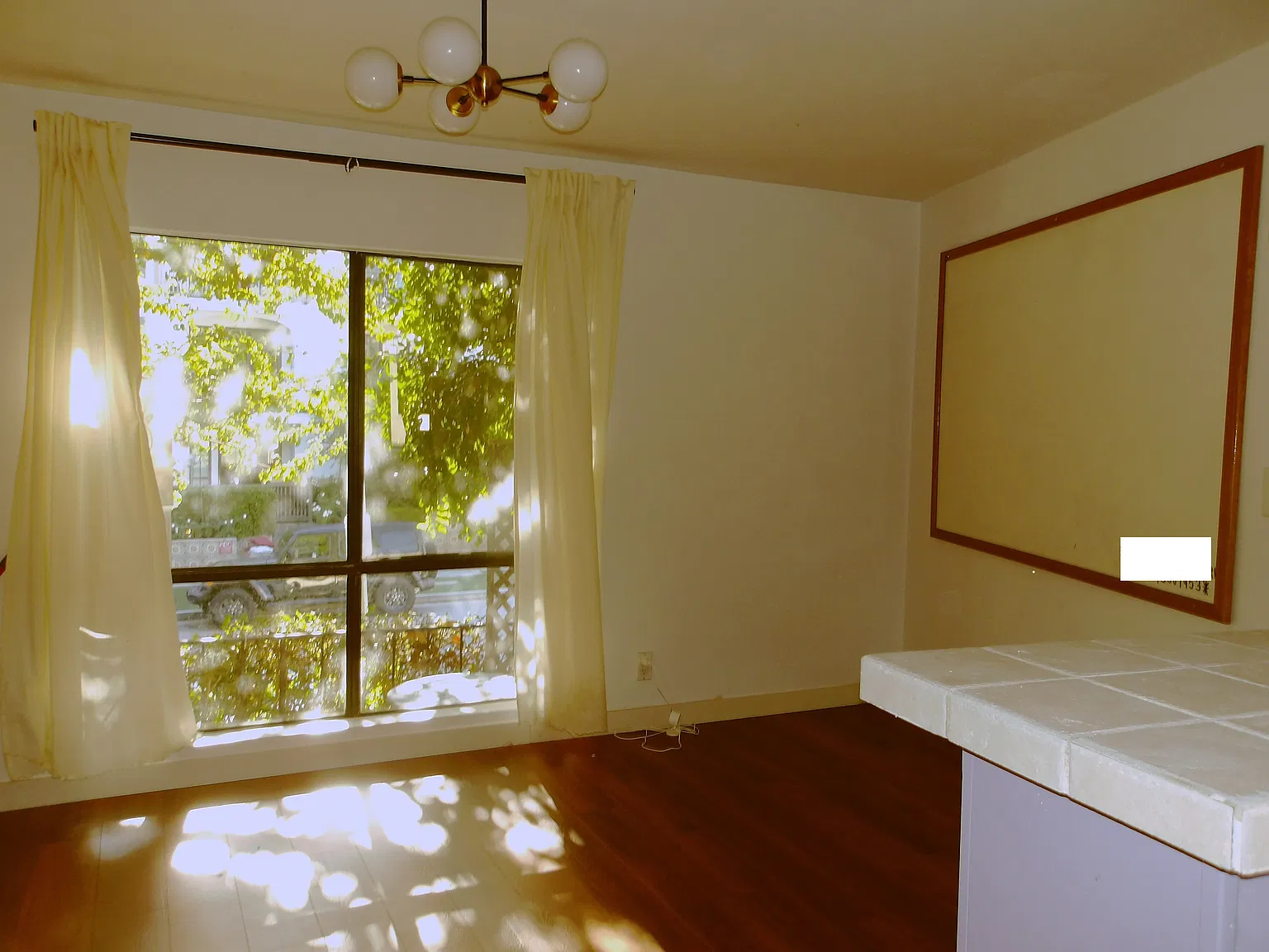 Kelton Ave, Los Angeles — Photo 2