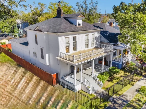 310 W 34th Street, Savannah, GA 31401