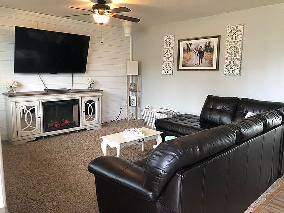4th image of 4320 E Greenwillow Ln