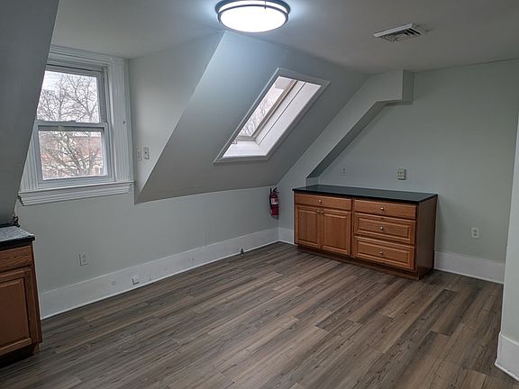 2nd image of 212 Speedwell Ave Floor 3