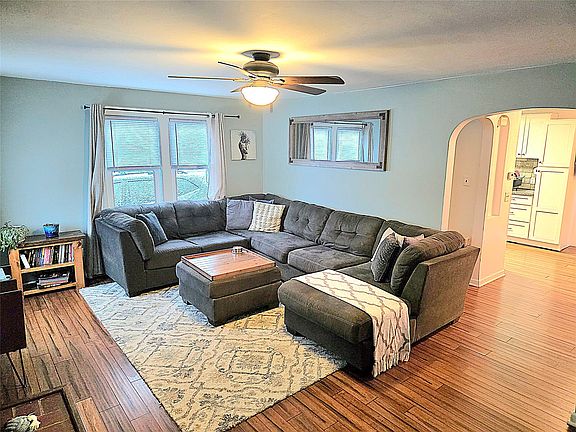 3rd image of 28 Hotchkiss Ave