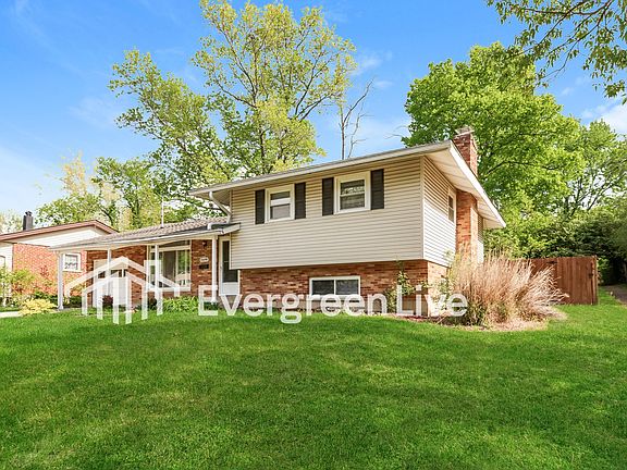 2nd image of 10698 Chelmsford Rd