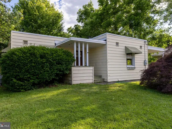 955 Orchard Ave, Winchester, VA 22601