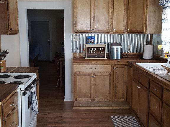 4th image of 620 E Court St