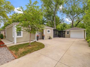 3239 Crooks Rd, Rochester Hills, MI 48309