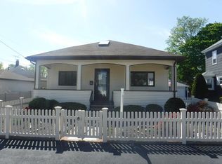 33 Rosemont Rd, Weymouth, MA 02191