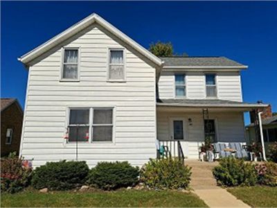 412 2nd Ave NW, Cascade, IA, 52033