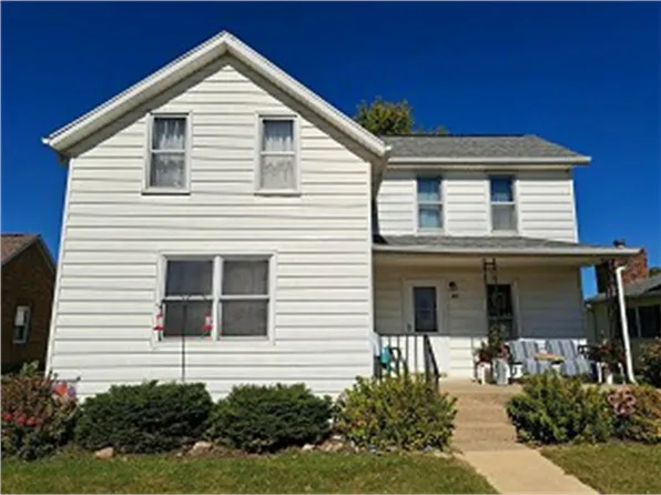 412 2nd Ave NW, Cascade, IA 52033