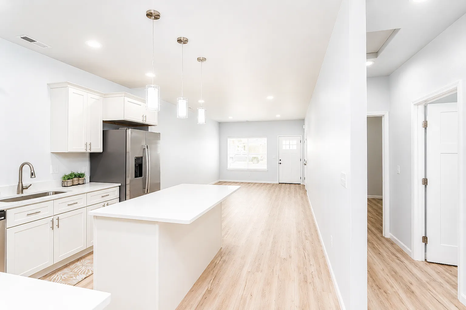 3 bed, 1150 sqft, $1,795 — Photo 4