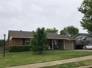 506 Forrest Ln, Denison, TX 75021