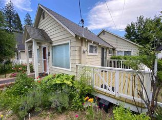 317 Merritt Ave, Mount Shasta, CA 96067