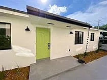 3 bed, 1064 sqft, $2,800 — Photo 2