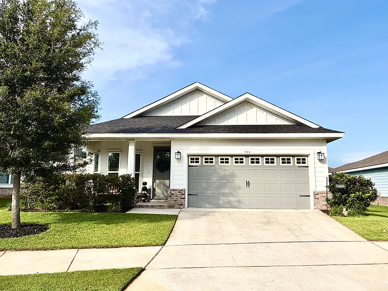 593 Riverwalk Cir — Photo 1