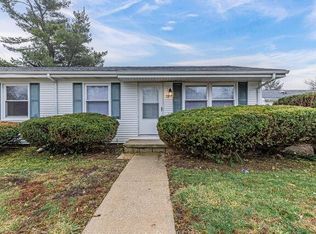 800 S High St #13, Paxton, IL 60957