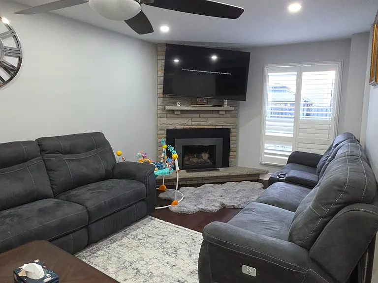 323 Winfield Ter — Photo 10
