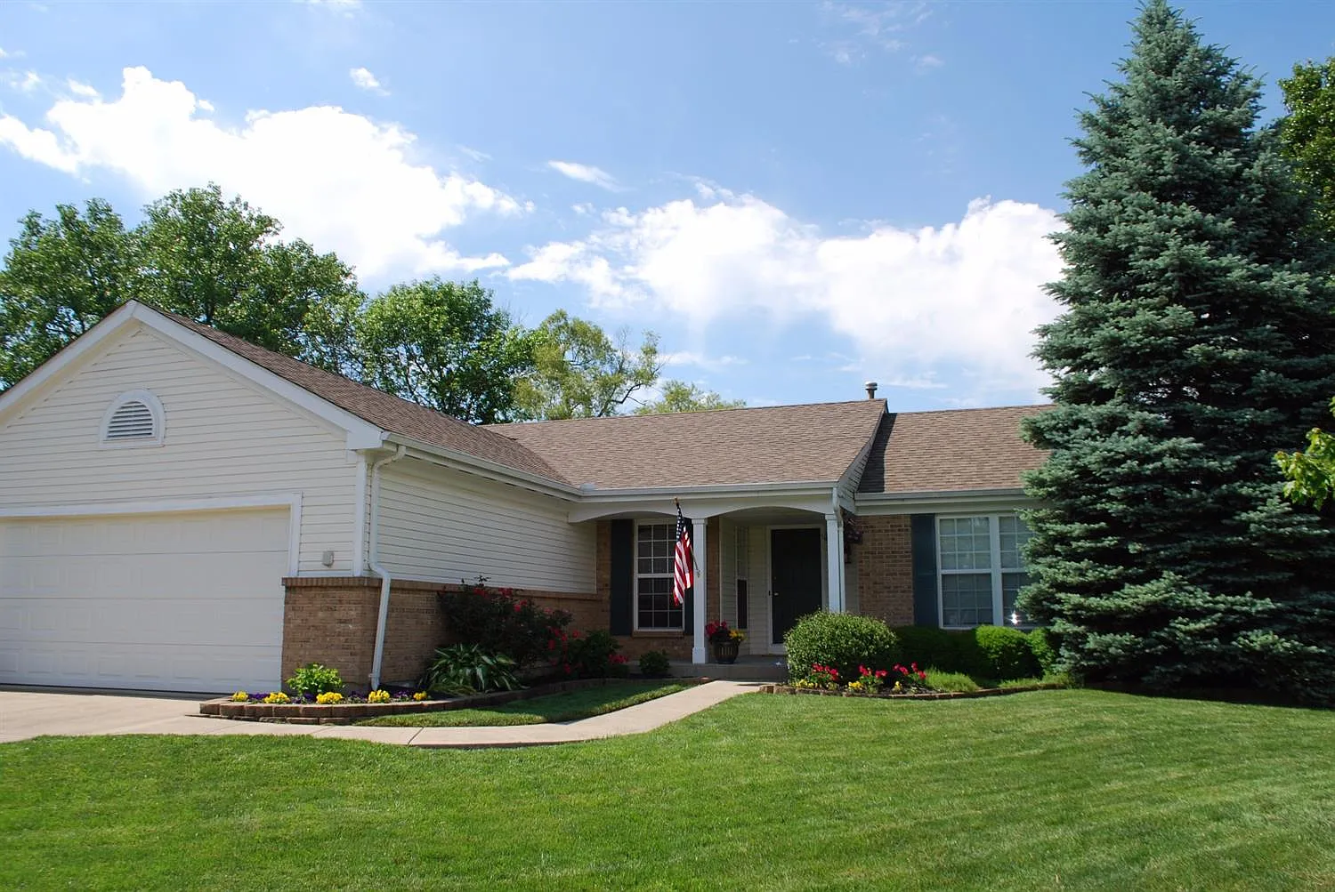 5236 Concord Crossing Dr photo 1