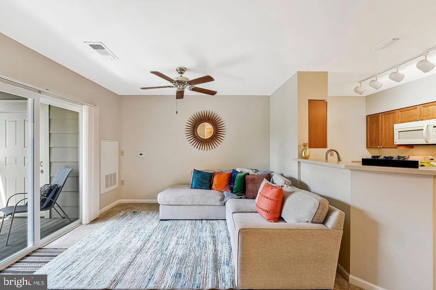 Worldgate Condo — Photo 4