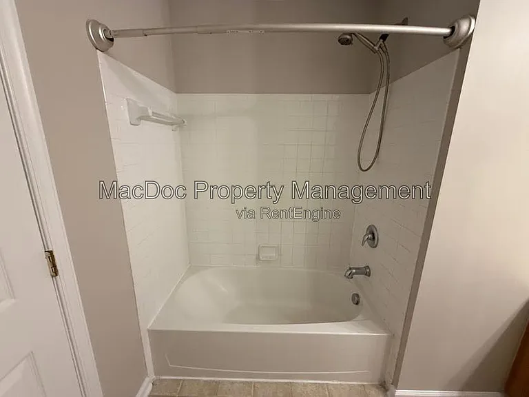 1404 Graham Dr — Photo 65