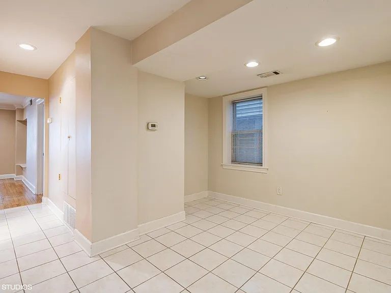 3337 N Kenmore Ave #GDN — Photo 10