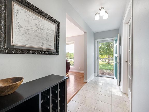 3rd image of 2785 Lilly ROAD