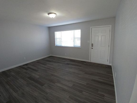 2nd image of 432 Driftwood Ln