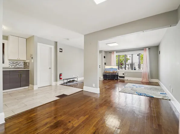 15 Linden Avenue image 10 of 23