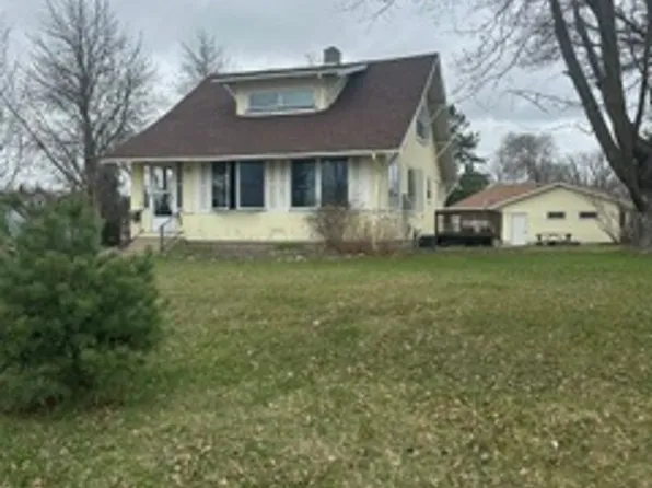 601 Summit Ave NE, Staples, MN 56479
