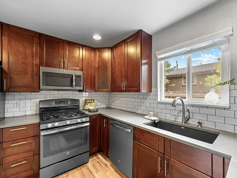 3750 Yates St — Photo 18