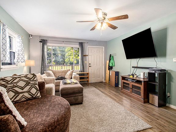 3rd image of 59 Geiger Ave