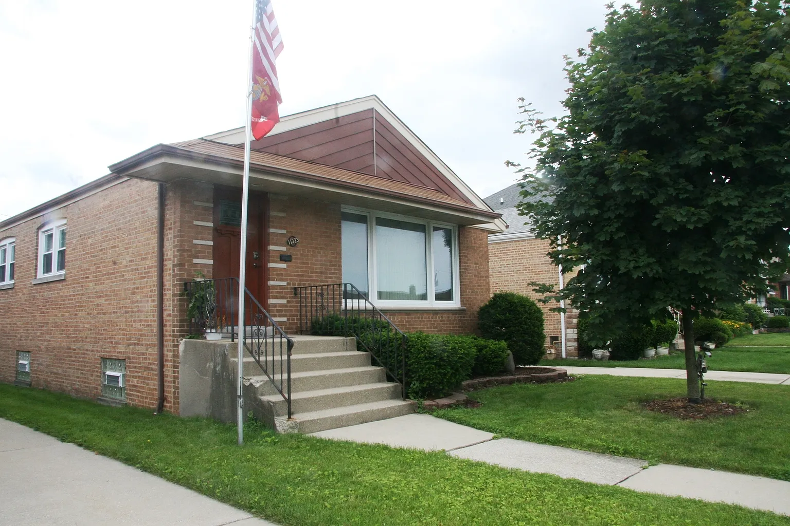 11323 S Millard Ave photo 1