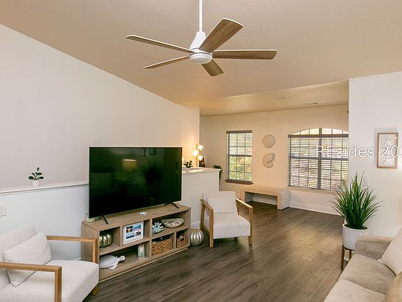 5th image of 897 Fording Island Rd APT 411