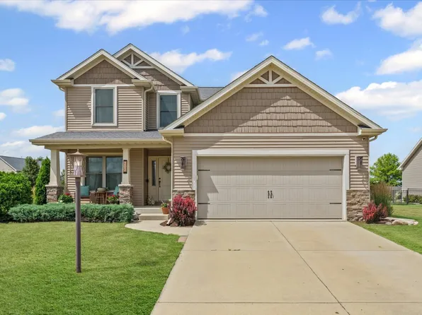 202 Westboro Rd, Savoy, IL 61874