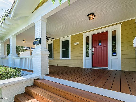 4th image of 2826 College St