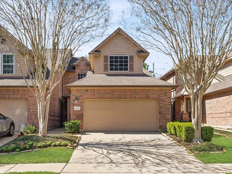 1246 Glenwood Canyon Ln — Photo 1