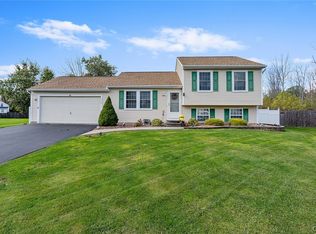 5757 Boulia Dr, Clay, NY 13041