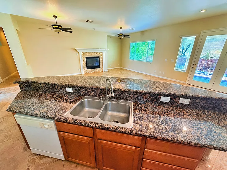 7225 Fern Meadow St — Photo 31