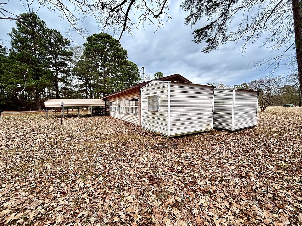 2nd image of 11949 Mooringsport Rd