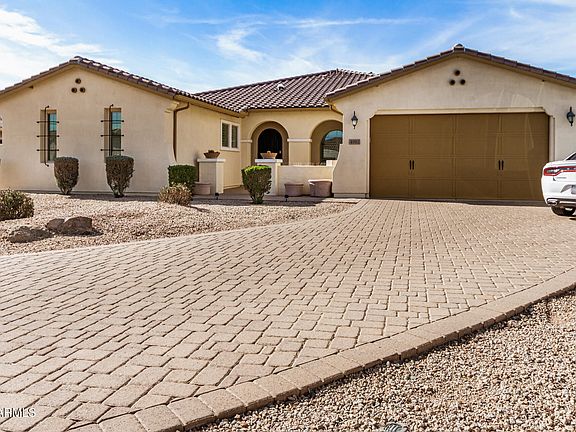 3rd image of 4982 N MADERA Circle