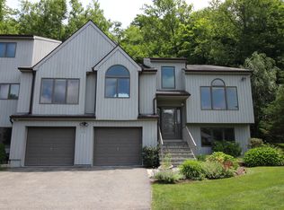 12 Golf View Dr, Somers, NY 10589