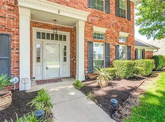3rd image of 2306 Highland Meadow Dr