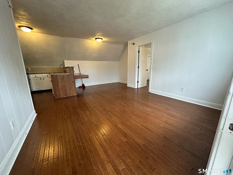 370 High St #3 — Photo 6
