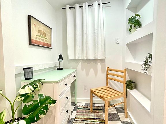 4th image of 3423 S Bronson Ave #6