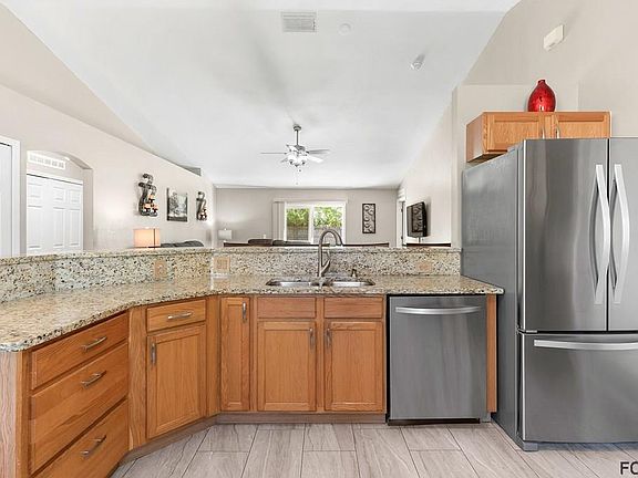 5th image of 3 Robin Hood Ln