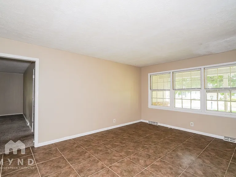1258 E Edgewood St — Photo 9