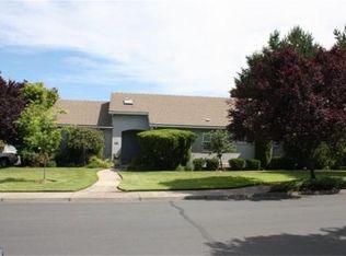 619 Cherrywood Dr, Medford, OR 97504