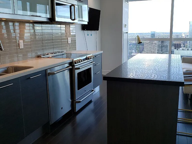 388 Yonge St #7401 — Photo 15