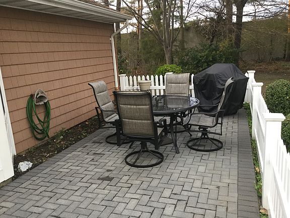 4th image of 153 Revere Dr